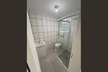 Banheiro de apartamento para alugar com 2 quartos, 60m² em Praia de Belas, Porto Alegre