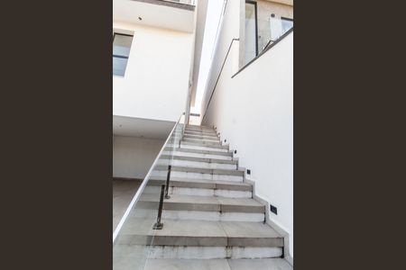 Casa de condomínio à venda com 169m², 3 quartos e 3 vagas Casa de condomínio à venda com 169m², 3 quartos e 3 vagasEntrada