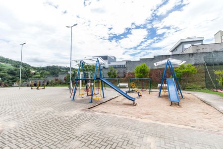 Casa de condomínio à venda com 169m², 3 quartos e 3 vagas