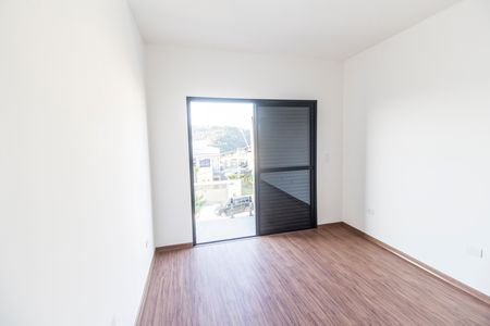 Casa de condomínio à venda com 169m², 3 quartos e 3 vagas Casa de condomínio à venda com 169m², 3 quartos e 3 vagasSuíte