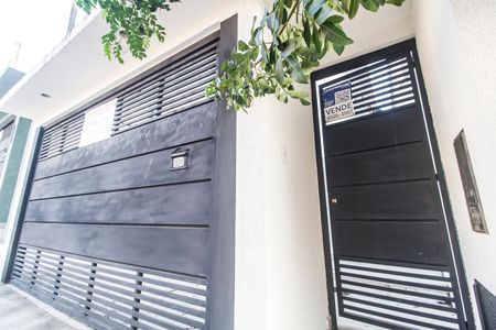 Casa de condomínio à venda com 169m², 3 quartos e 3 vagas Casa de condomínio à venda com 169m², 3 quartos e 3 vagasVista da Rua