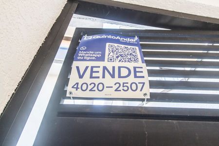Casa de condomínio à venda com 169m², 3 quartos e 3 vagas Casa de condomínio à venda com 169m², 3 quartos e 3 vagasVista da Rua