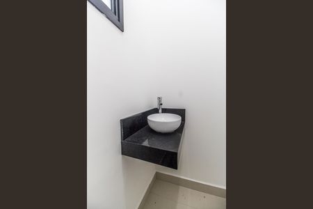 Casa de condomínio à venda com 169m², 3 quartos e 3 vagas Casa de condomínio à venda com 169m², 3 quartos e 3 vagasLavabo