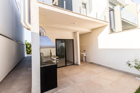 Casa de condomínio à venda com 169m², 3 quartos e 3 vagas Casa de condomínio à venda com 169m², 3 quartos e 3 vagasVaranda gourmet
