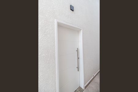 Casa de condomínio à venda com 169m², 3 quartos e 3 vagas Casa de condomínio à venda com 169m², 3 quartos e 3 vagasEntrada