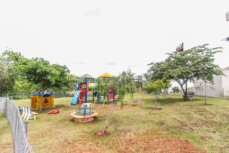 Casa de condomínio à venda com 169m², 3 quartos e 3 vagas Casa de condomínio à venda com 169m², 3 quartos e 3 vagasÁrea comum - Playground