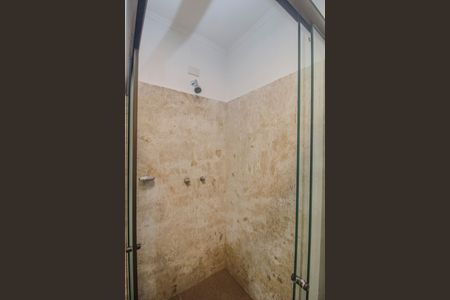 Casa à venda com 350m², 3 quartos e 2 vagas Casa à venda com 350m², 3 quartos e 2 vagasBanheiro