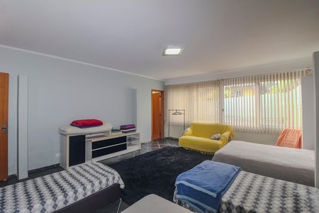 Casa à venda com 350m², 3 quartos e 2 vagas Casa à venda com 350m², 3 quartos e 2 vagasSuite