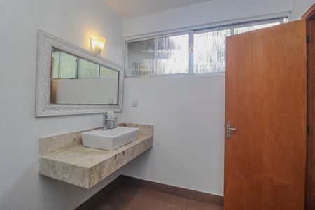 Casa à venda com 350m², 3 quartos e 2 vagas Casa à venda com 350m², 3 quartos e 2 vagasBanheiro da Suíte