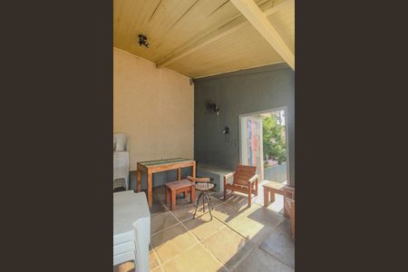 Casa à venda com 350m², 3 quartos e 2 vagas Casa à venda com 350m², 3 quartos e 2 vagasPiscina/Quintal/Churrasqueira