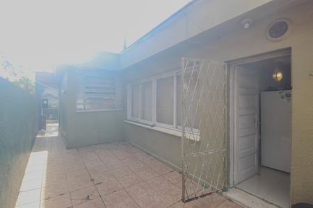 Casa à venda com 350m², 3 quartos e 2 vagas Casa à venda com 350m², 3 quartos e 2 vagasCorredor