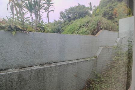 Casa à venda com 350m², 3 quartos e 2 vagas Casa à venda com 350m², 3 quartos e 2 vagasVista