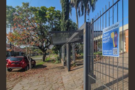 Casa à venda com 350m², 3 quartos e 2 vagas Casa à venda com 350m², 3 quartos e 2 vagasPlaca
