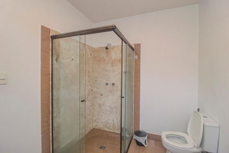 Casa à venda com 350m², 3 quartos e 2 vagas Casa à venda com 350m², 3 quartos e 2 vagasBanheiro da Suíte