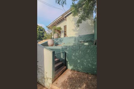 Casa à venda com 350m², 3 quartos e 2 vagas Casa à venda com 350m², 3 quartos e 2 vagasCorredor
