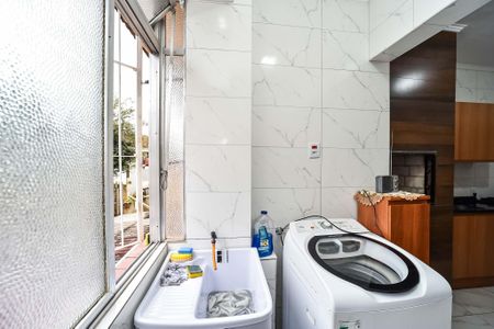 Apartamento à venda com 80m², 3 quartos e sem vagaCozinha e Área de Serviço