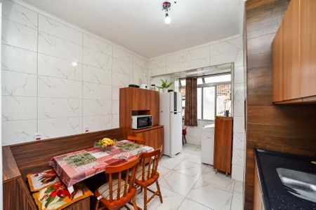 Apartamento à venda com 80m², 3 quartos e sem vagaCozinha e Área de Serviço
