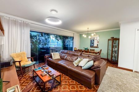 Apartamento à venda com 130m², 3 quartos e 2 vagas