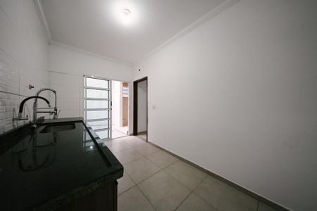 Casa para alugar com 71m², 2 quartos e 2 vagas Casa para alugar com 71m², 2 quartos e 2 vagasCozinha