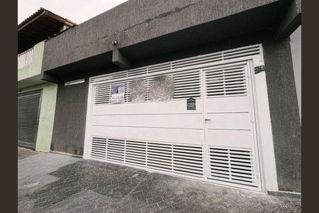 Casa para alugar com 71m², 2 quartos e 2 vagas Casa para alugar com 71m², 2 quartos e 2 vagasFachada
