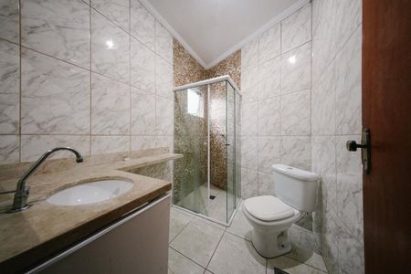 Casa para alugar com 71m², 2 quartos e 2 vagas Casa para alugar com 71m², 2 quartos e 2 vagasBanheiro
