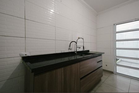 Casa para alugar com 71m², 2 quartos e 2 vagas Casa para alugar com 71m², 2 quartos e 2 vagasCozinha