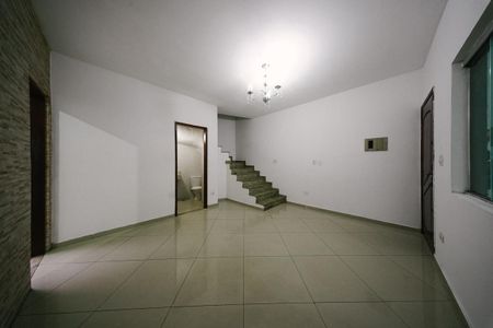 Sala de casa para alugar com 2 quartos, 71m² em Jardim Eliane, São Paulo