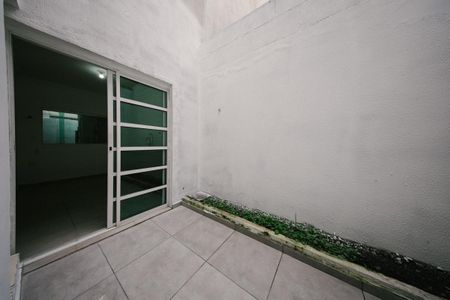 Casa para alugar com 71m², 2 quartos e 2 vagas Casa para alugar com 71m², 2 quartos e 2 vagasÁrea de Serviço
