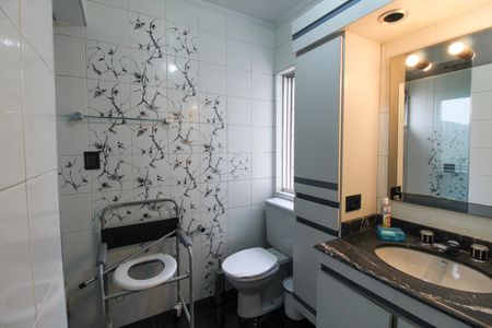 Apartamento para alugar com 75m², 2 quartos e 1 vaga Apartamento para alugar com 75m², 2 quartos e 1 vagaBanheiro do Quarto 2
