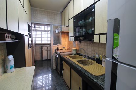 Apartamento para alugar com 75m², 2 quartos e 1 vaga Apartamento para alugar com 75m², 2 quartos e 1 vagaCozinha