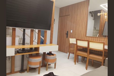 Foto 01 de casa de condomínio à venda com 3 quartos, 87m² em Penha de França, São Paulo