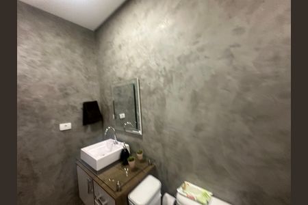 Casa de condomínio para alugar com 330m², 4 quartos e 2 vagasBanheiro da Suíte 1