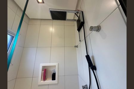 Casa de condomínio para alugar com 330m², 4 quartos e 2 vagasBanheiro da Suíte 2