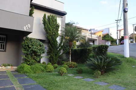 Casa de condomínio para alugar com 330m², 4 quartos e 2 vagasFachada