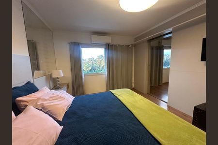 Casa de condomínio para alugar com 330m², 4 quartos e 2 vagasSuíte 4