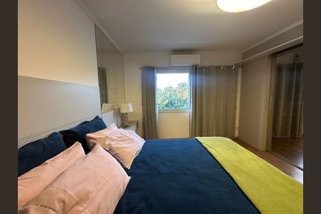 Casa de condomínio para alugar com 330m², 4 quartos e 2 vagasSuíte 4