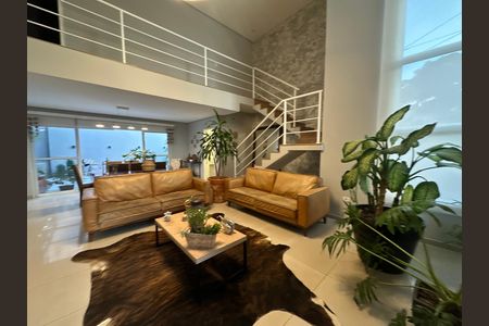 Casa de condomínio para alugar com 330m², 4 quartos e 2 vagasSala