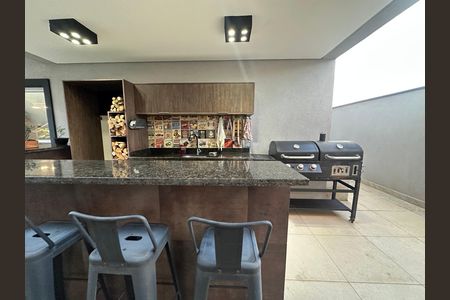 Casa de condomínio para alugar com 330m², 4 quartos e 2 vagasChurrasqueira
