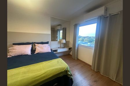 Casa de condomínio para alugar com 330m², 4 quartos e 2 vagasSuíte 4
