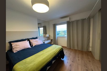 Casa de condomínio para alugar com 330m², 4 quartos e 2 vagasSuíte 4