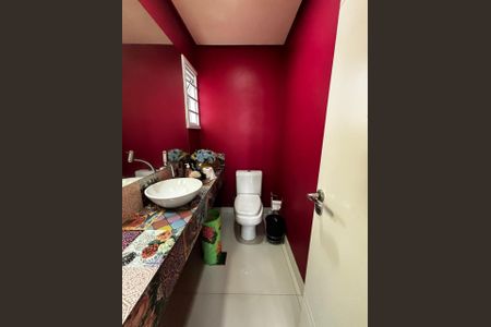 Casa para alugar com 200m², 3 quartos e 3 vagasLavabo 