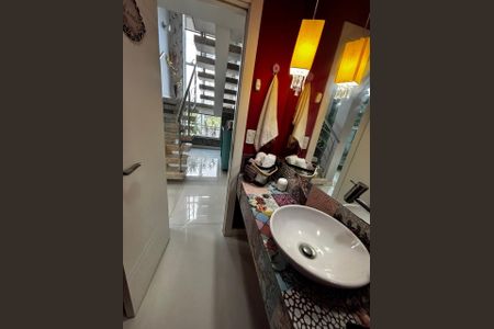 Casa para alugar com 200m², 3 quartos e 3 vagasLavabo 
