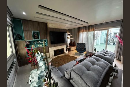 Sala 1 de casa para alugar com 3 quartos, 200m² em Parque da Matriz, Cachoeirinha