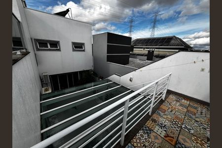 Casa para alugar com 200m², 3 quartos e 3 vagasFachada