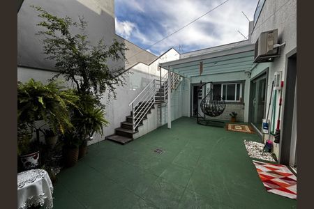Casa para alugar com 200m², 3 quartos e 3 vagasQuintal