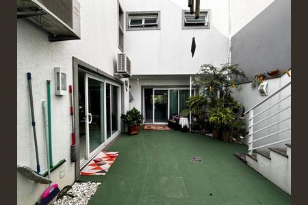 Casa para alugar com 200m², 3 quartos e 3 vagasQuintal