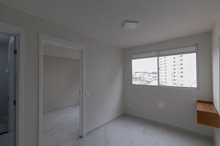 Sala/Cozinha/Área de Serviço  de apartamento para alugar com 2 quartos, 34m² em Vila Silvia, São Paulo