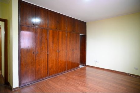 Casa para alugar com 200m², 3 quartos e 2 vagasSuíte