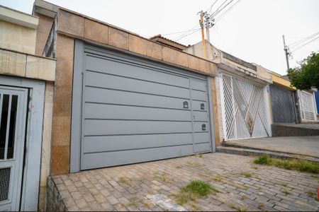 Casa para alugar com 200m², 3 quartos e 2 vagasFachada