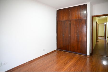 Quarto 1 de casa para alugar com 3 quartos, 200m² em Bosque da Saúde, São Paulo